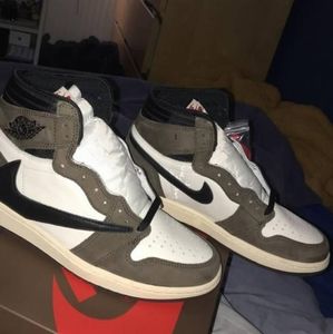 Travis scott retro 1s
